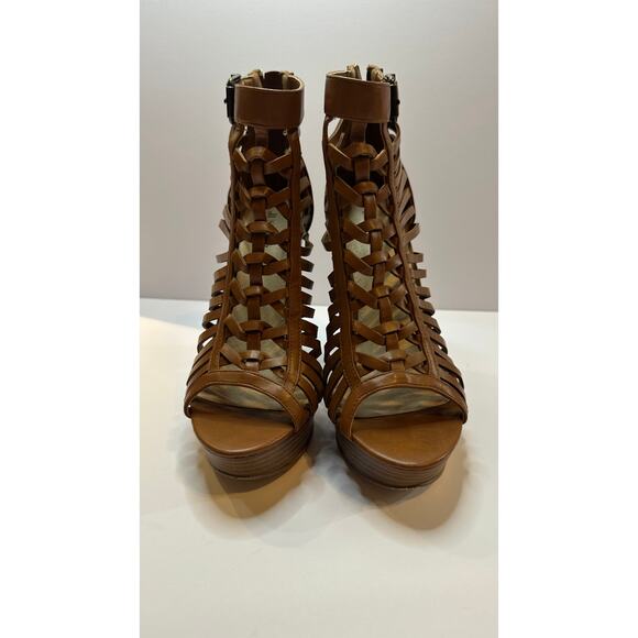 Just Fab Tan Heels - Picture 2 of 6